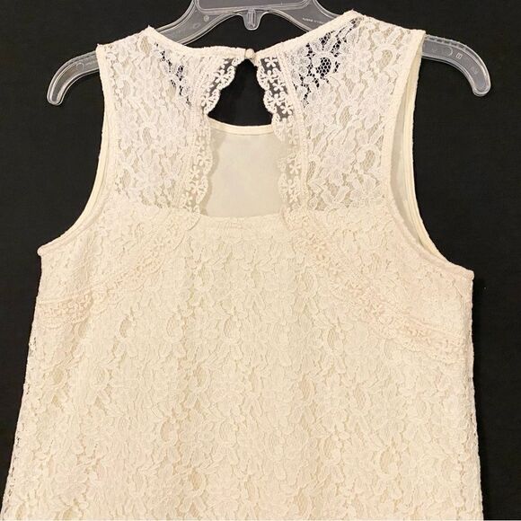 Monteau floral lace off-white cream mini dress or wear as tunic if you want. - Picture 4 of 5